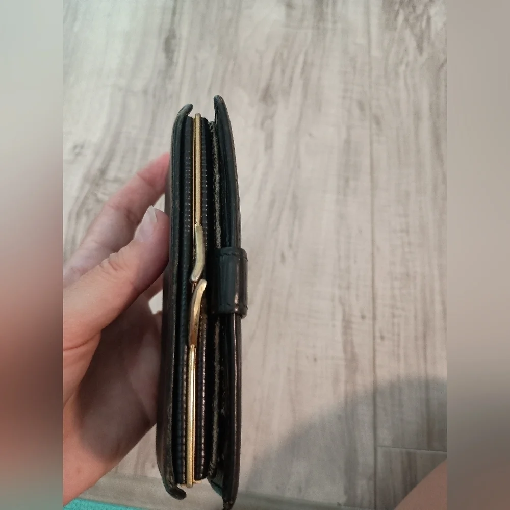 Louis Vuitton LV Epi Porte-Monnaie Viennois Bifold Wallet Noir Men